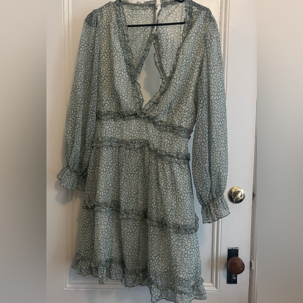 Elegant Green Patterned Dress